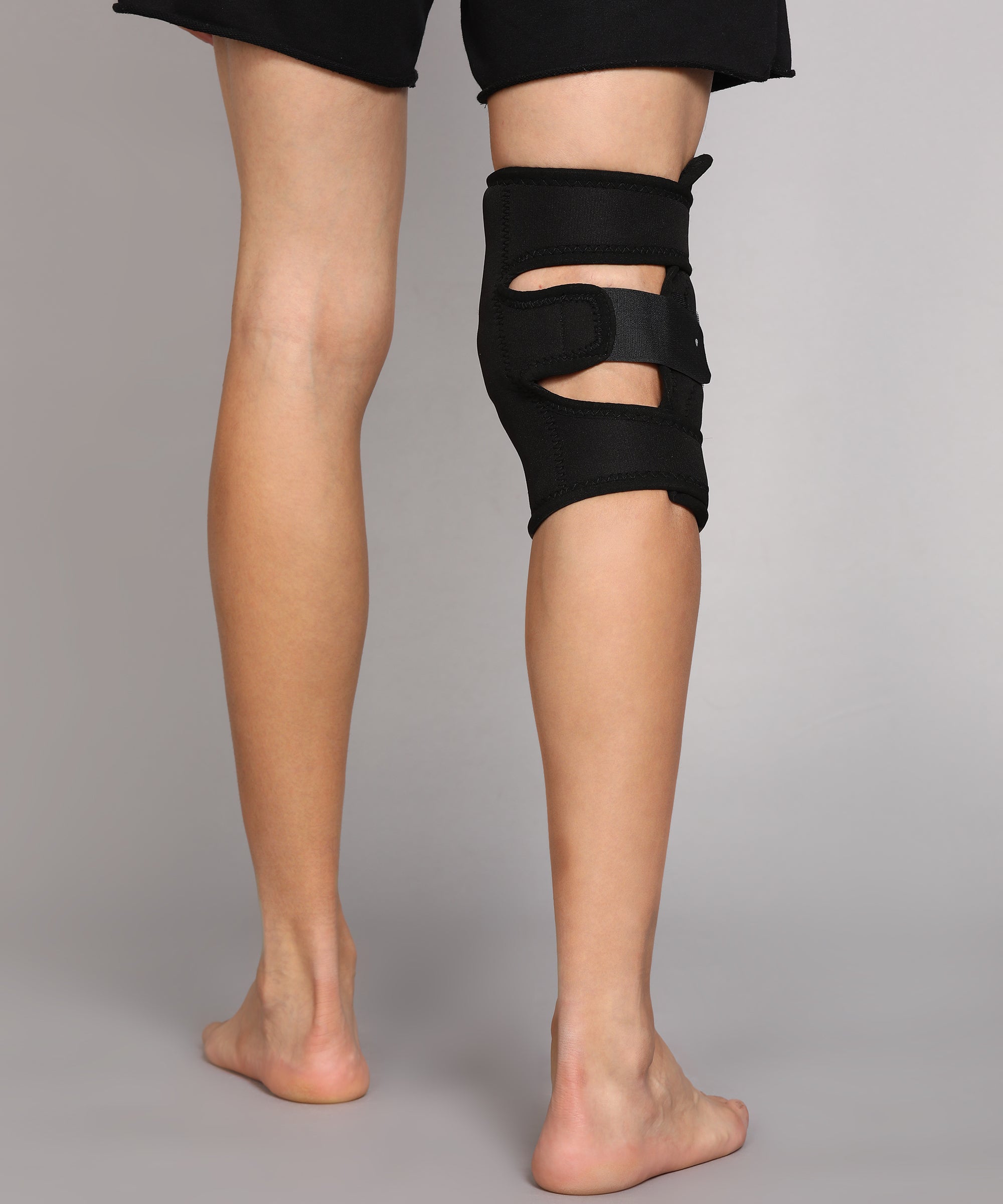 Microsidd Hinged Knee Brace made from Neoprene